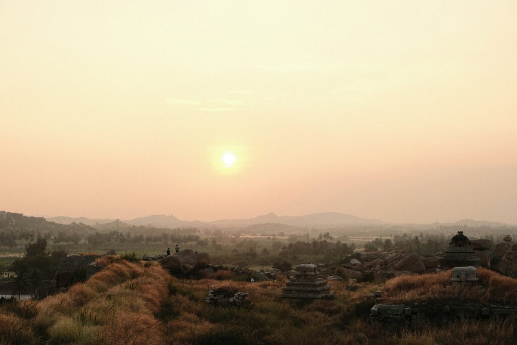 ハンピ全体を照らす夕焼け