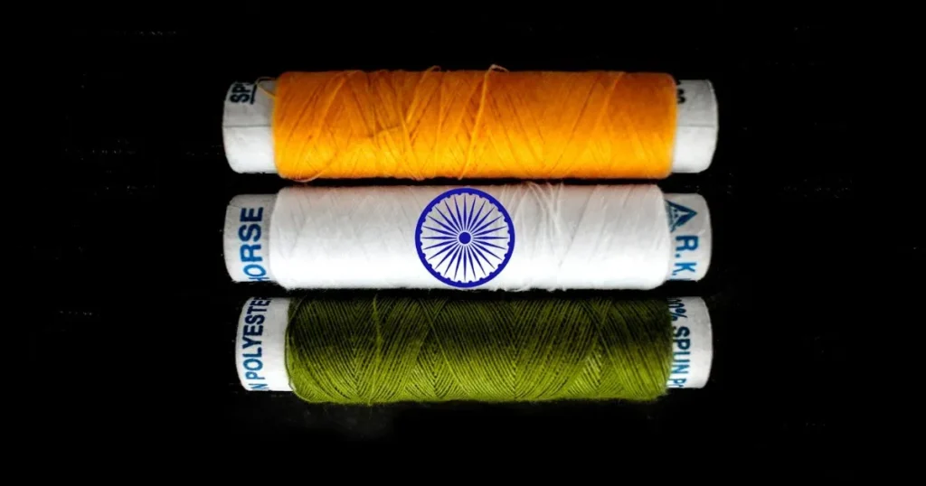 インド国旗をイメージした糸