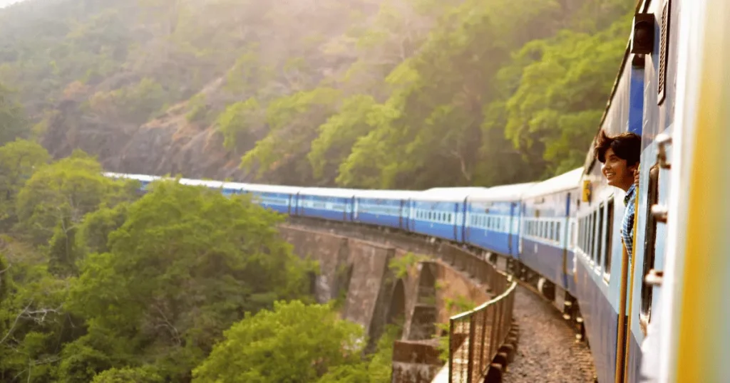 インドの電車を使った観光